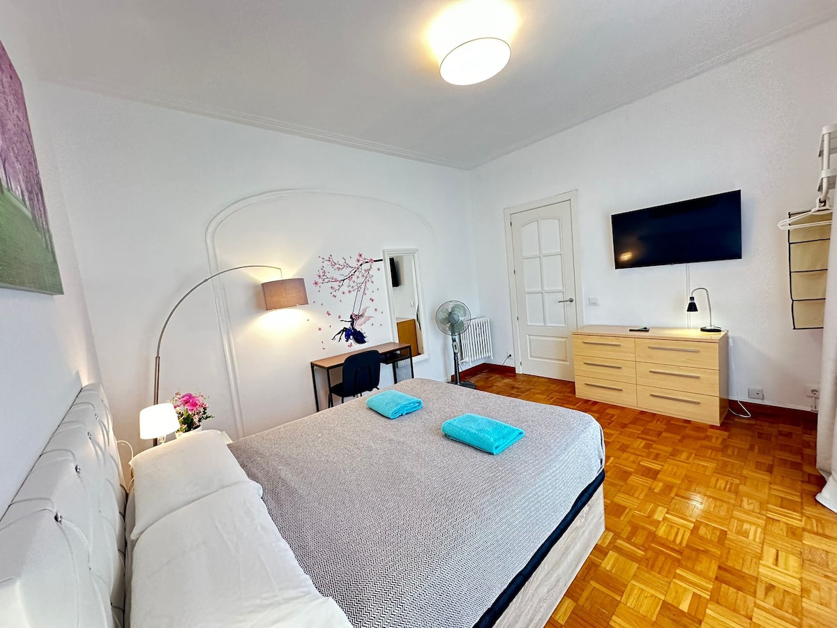 NR3 Chambre double avec salle de bain partagée