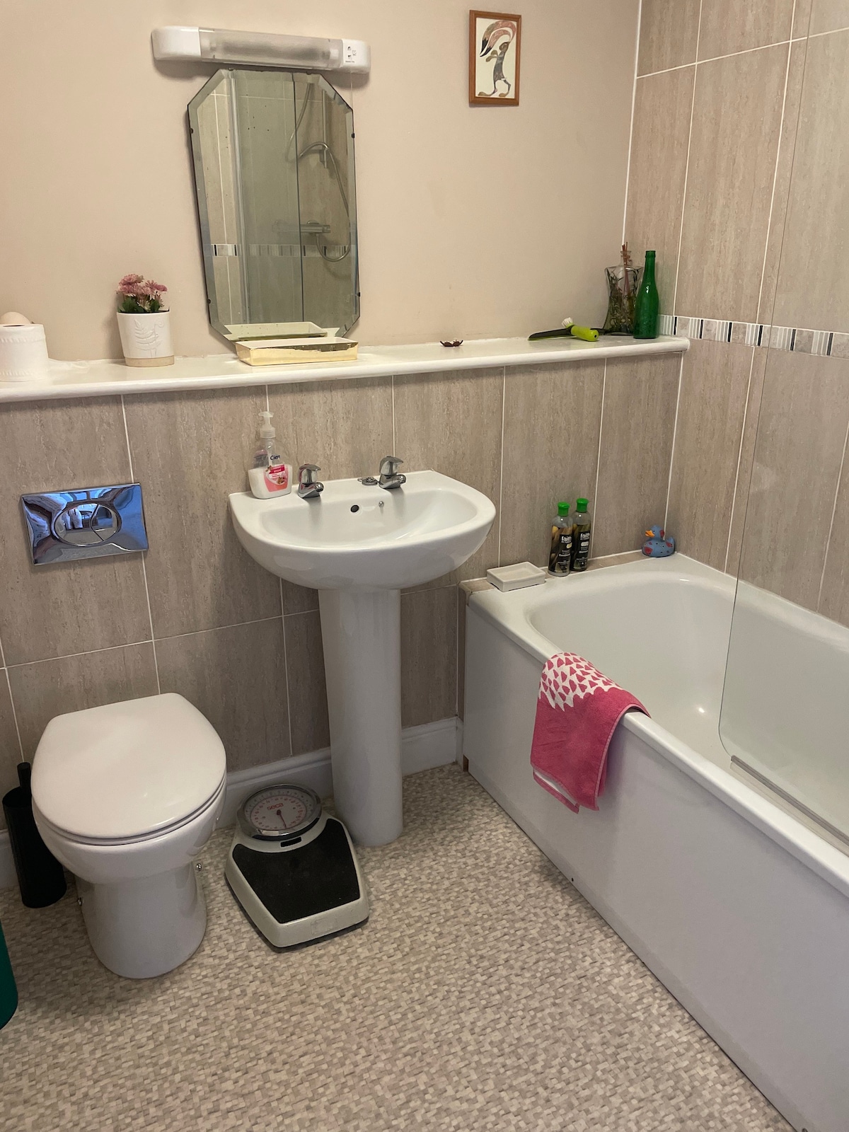 Belle chambre avec salle de bains privative et petit d�jeuner.