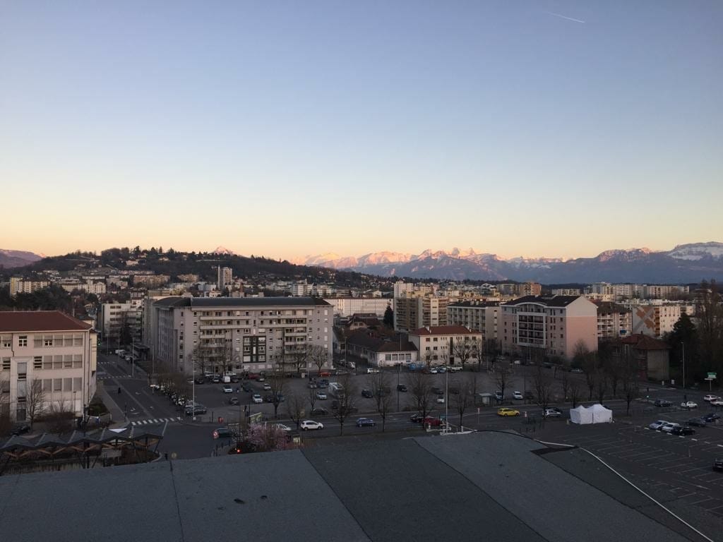 Studio atelier avec vue magnifique proche Geneve