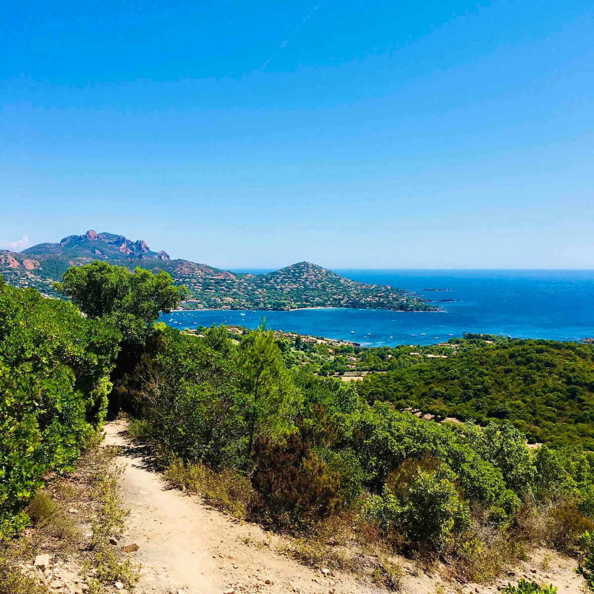 Boulouris, 2 min Péguière plage, Clim&Terrasse