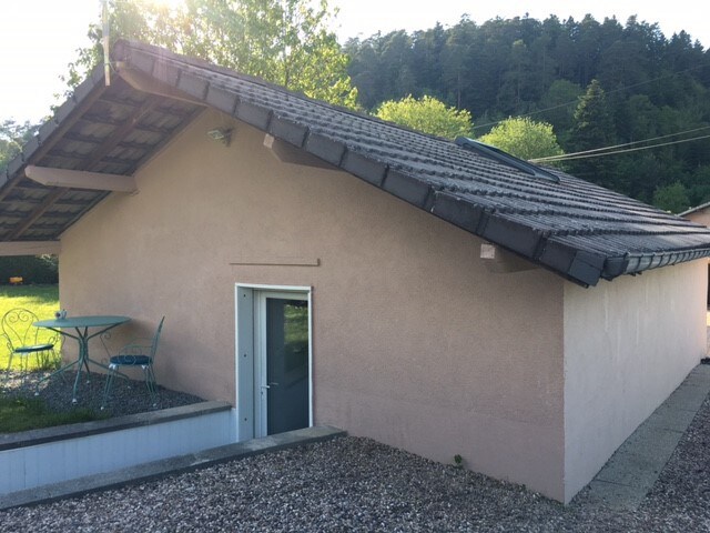 Petite maison avec terrasse à Epinal